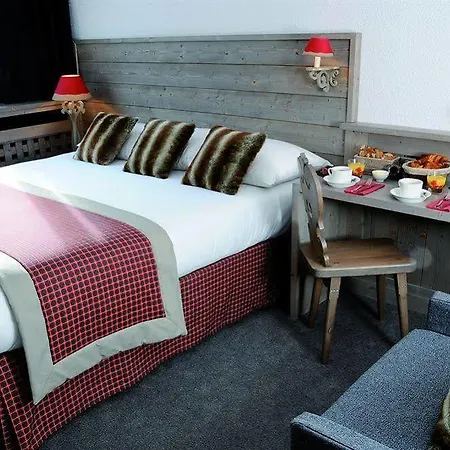 Hotel Arcadien 3*